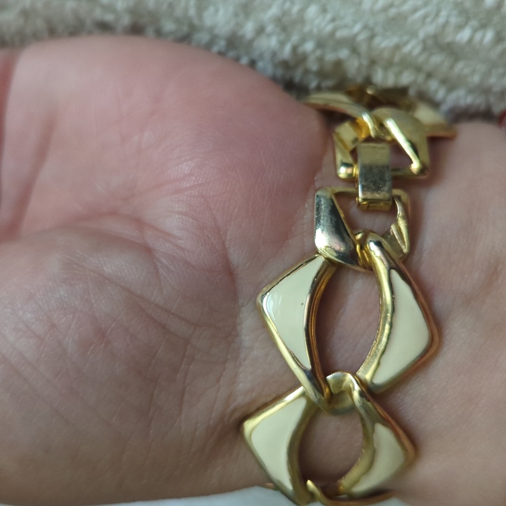 ~ Bracelet - Picture 2 of 8